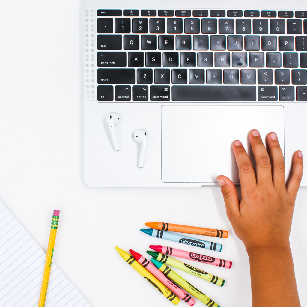 picture of child typing